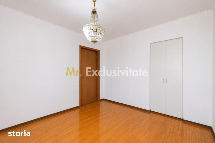 Apartament cu 3 camere decomandat în Calea București