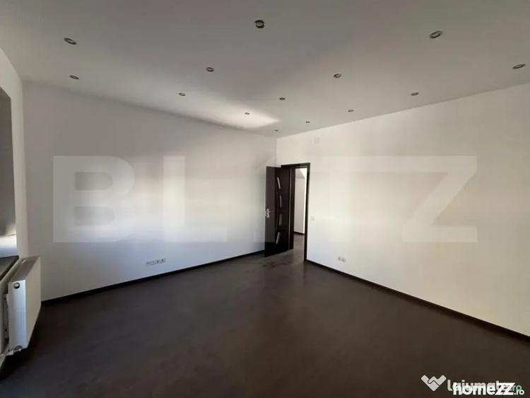 Apartament cu 3 camere decomandat în Ultracentral