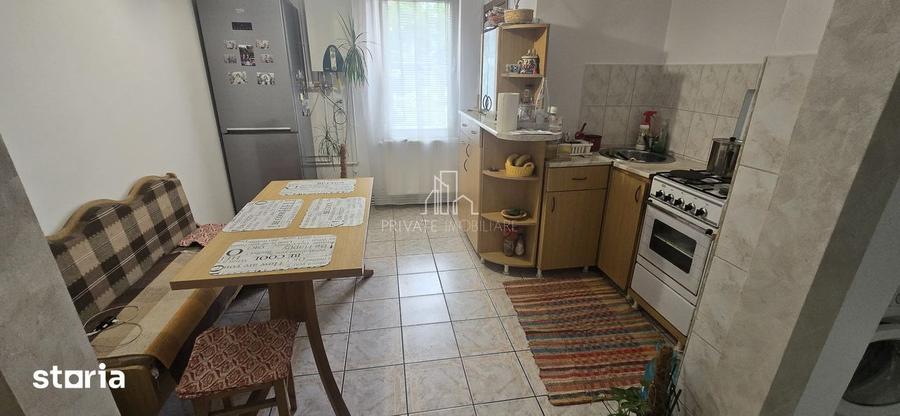 Apartament cu 3 camere decomandat în Tudor