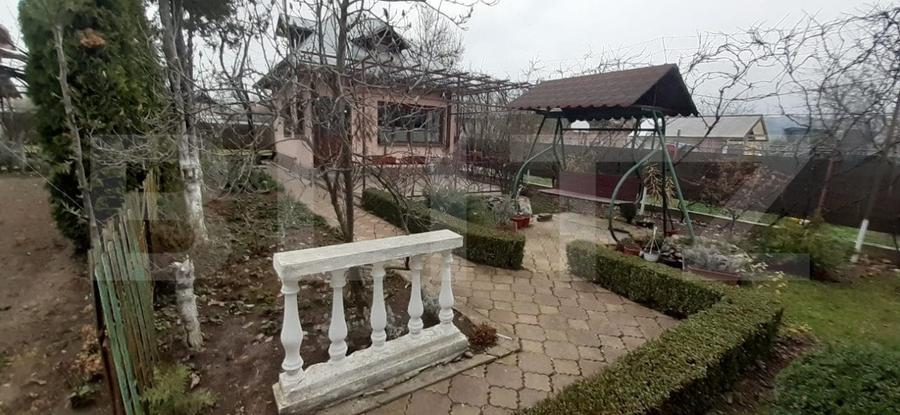 Casă individuală cu 6 camere cu Garaj în Pucioasa