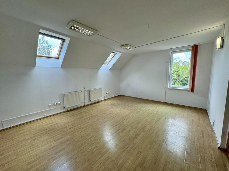 Spațiu comercial, de 389 mp, în Central