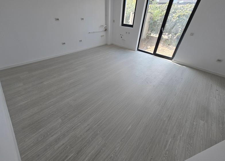 Apartament cu 2 camere decomandat în Haliu