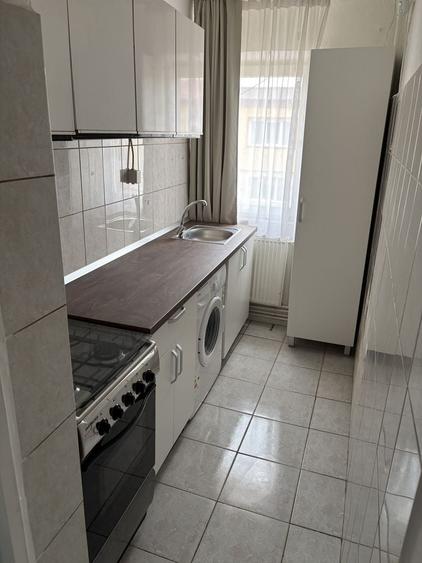 Apartament cu 2 camere semidecomandat în Govândari
