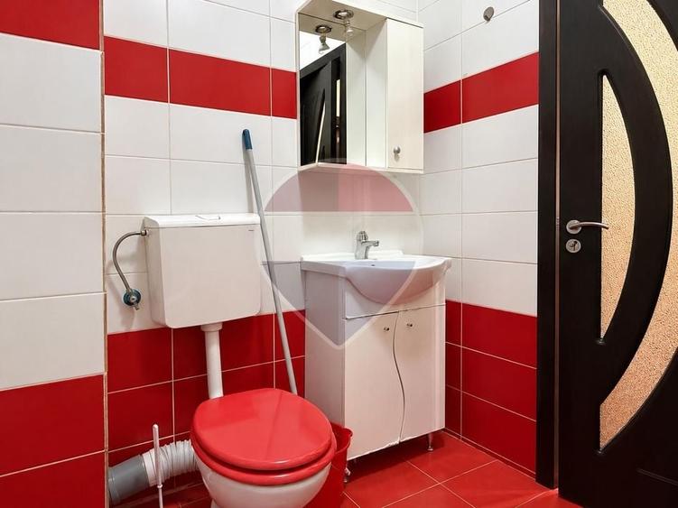 Apartament cu 2 camere semidecomandat, mobilat în Dudu