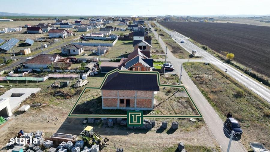Casă cu 5 camere cu Teren 500 Mp în Frumușeni