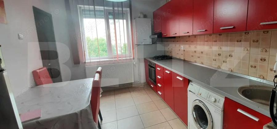 Apartament cu 4 camere decomandat, mobilat în Micro 15