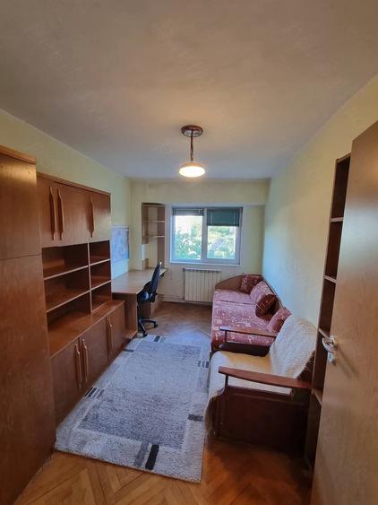 Apartament cu 3 camere decomandat în Nord
