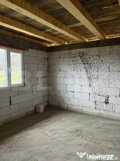 Casă cu 2 camere cu Teren 1400 Mp în Chimindia