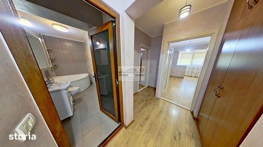 Apartament cu 2 camere decomandat în Central