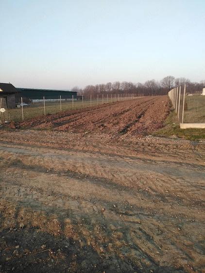 Teren de 2561 mp, în Nord