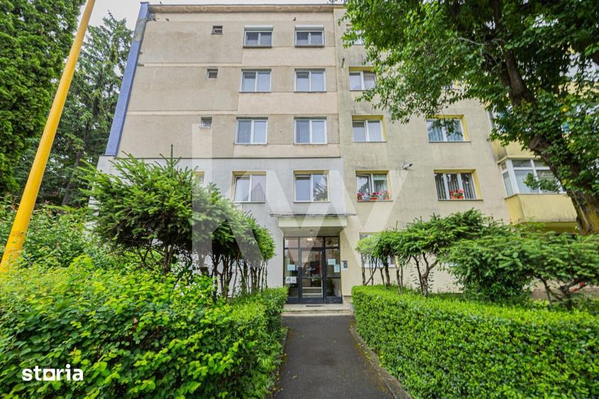 Apartament cu 4 camere semidecomandat în Astra