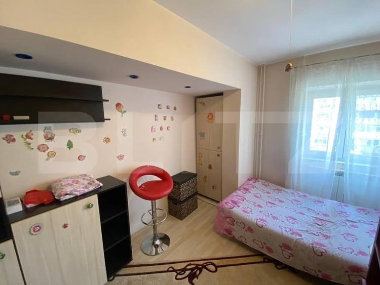 Apartament cu 3 camere decomandat, mobilat în Gară