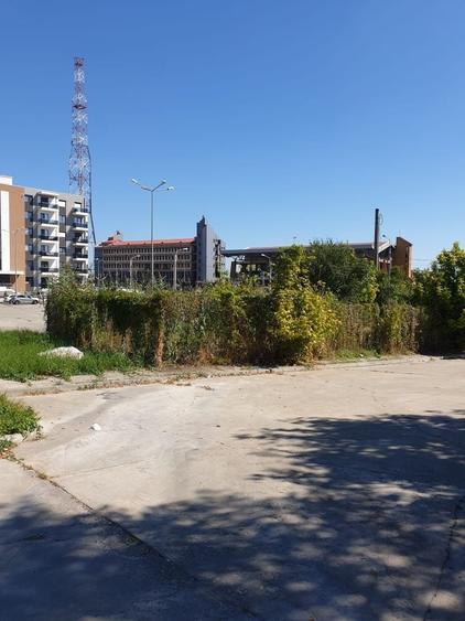Spațiu comercial, în Ultracentral