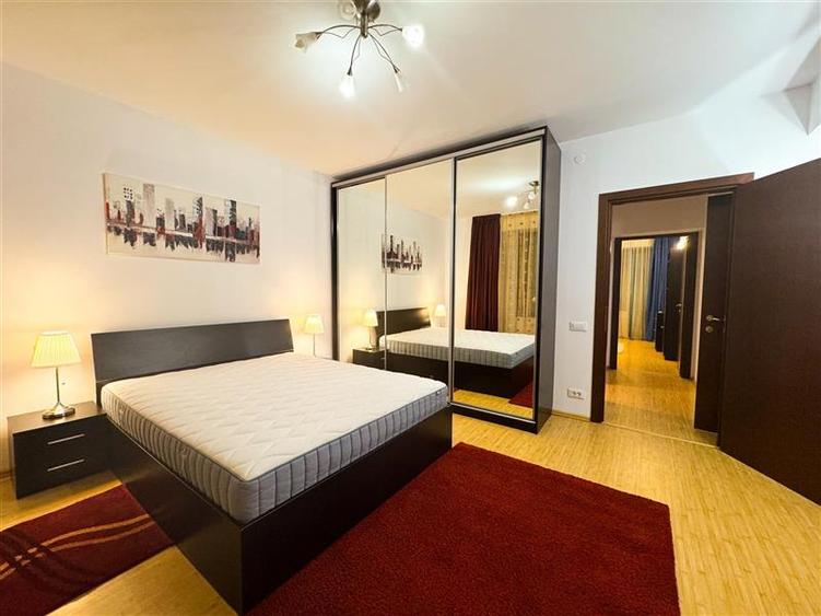 Apartament cu 4 camere semidecomandat în Floreasca