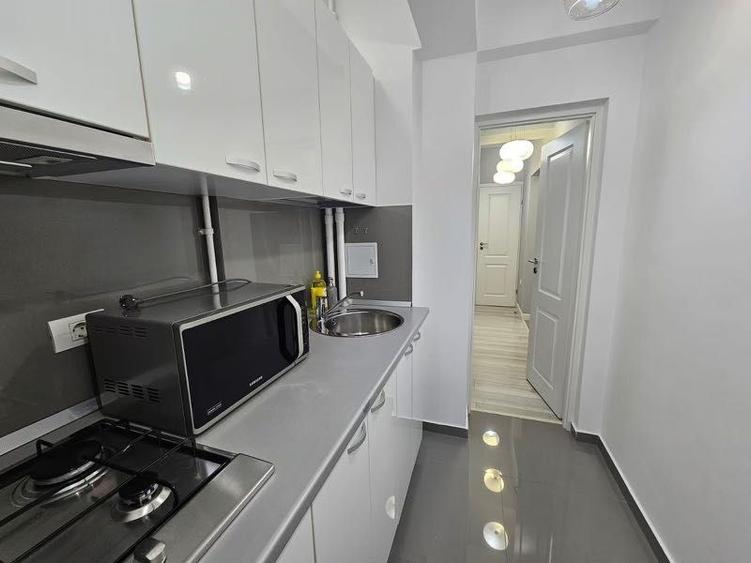 Apartament cu 2 camere decomandat, mobilat în Calea Victoriei