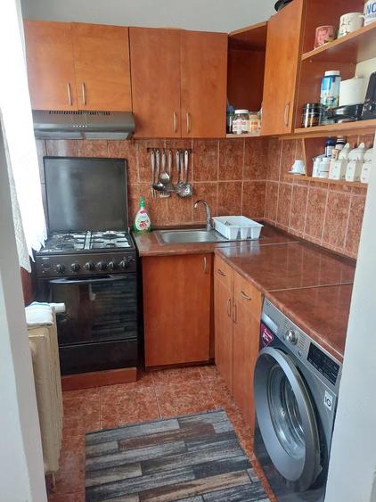 Apartament cu 3 camere semidecomandat în Valea Rosie