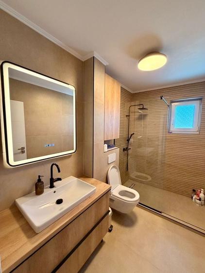 Apartament cu 4 camere decomandat în Central