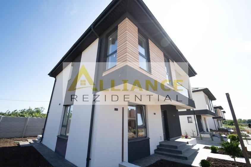 Casă individuală cu 4 camere cu Canalizare în Berceni