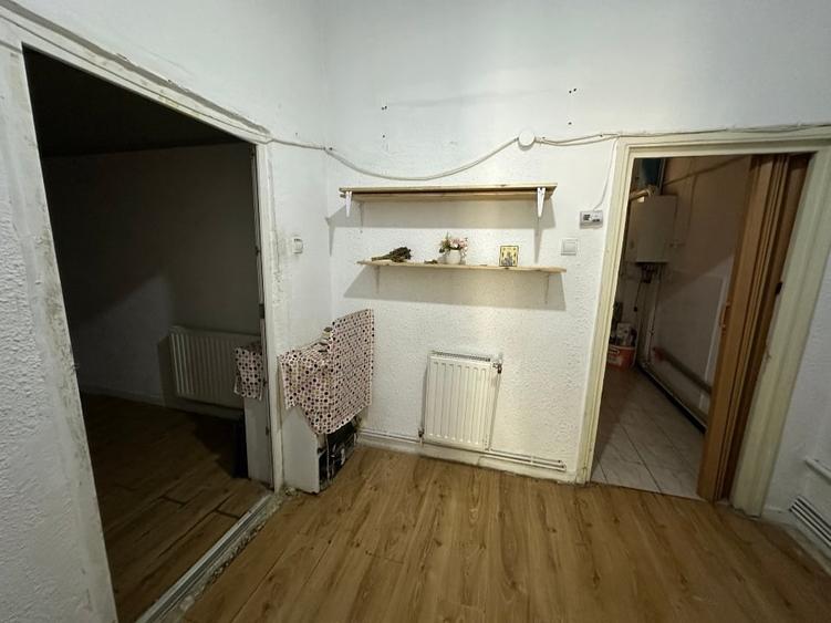 Spațiu comercial, de 40 mp, în Narcisa