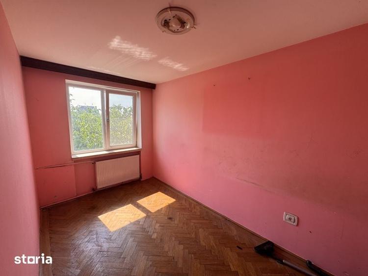 Apartament cu 3 camere decomandat în George Enescu