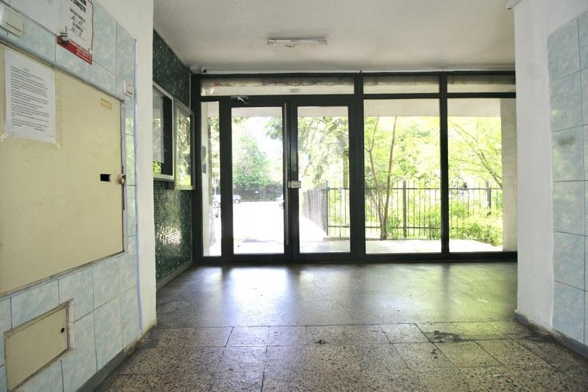 Garsonieră semidecomandată, mobilată în Basarabia