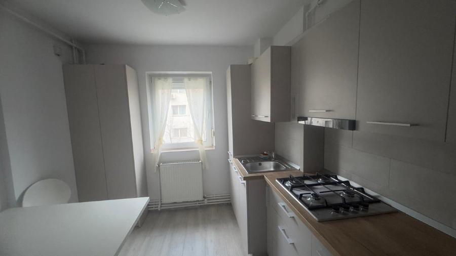 Inchiriere apartament 2 camere, ultracentral, pe termen lung - 1