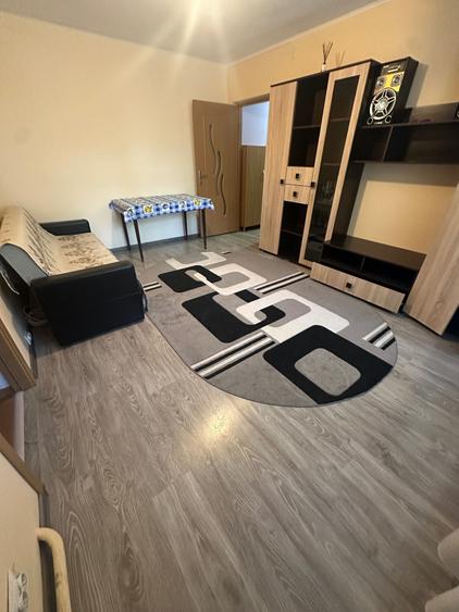 Apartament cu 2 camere nedecomandat în Mircea cel Bătrân