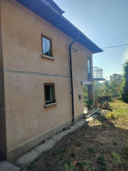 Casă cu Teren 2214 Mp în Central