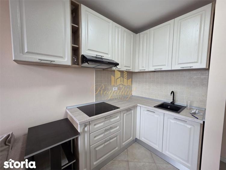 Apartament cu 3 camere nedecomandat, mobilat în Circumvalațiunii