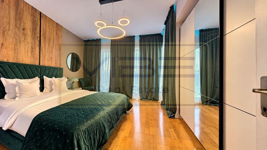 Apartament cu 3 camere semidecomandat, mobilat în Tătărași
