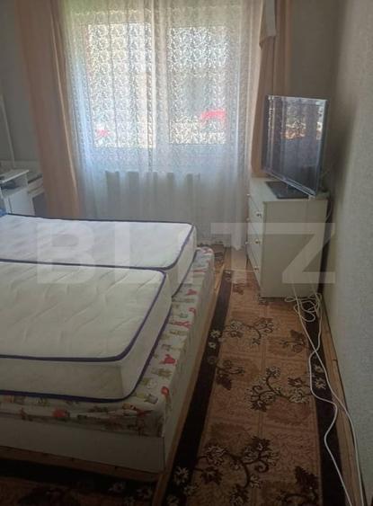 Apartament cu 4 camere decomandat, mobilat în Burdujeni