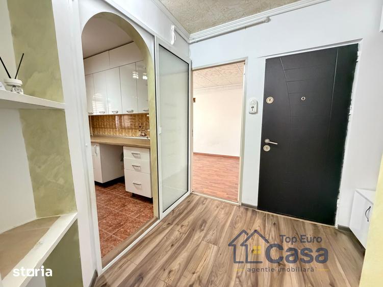 Apartament cu 2 camere decomandat în Central