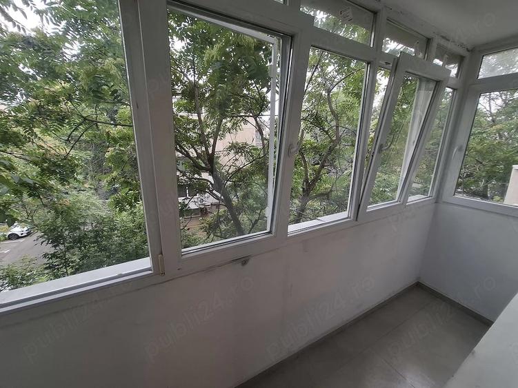 Garsonieră decomandată în Vitan