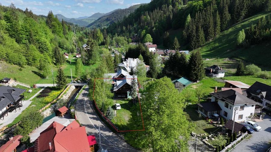 Casă cu 4 camere în Central