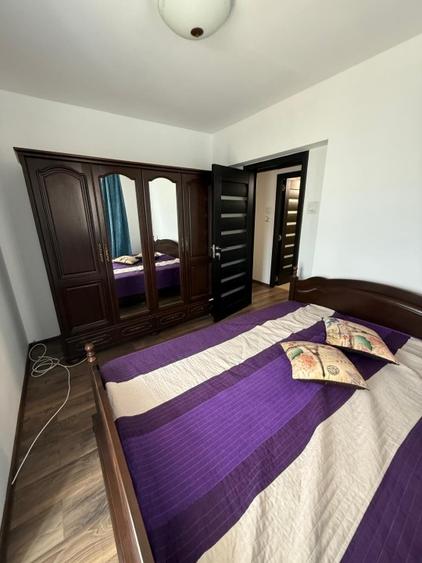 Apartament cu 3 camere decomandat în 13 Septembrie