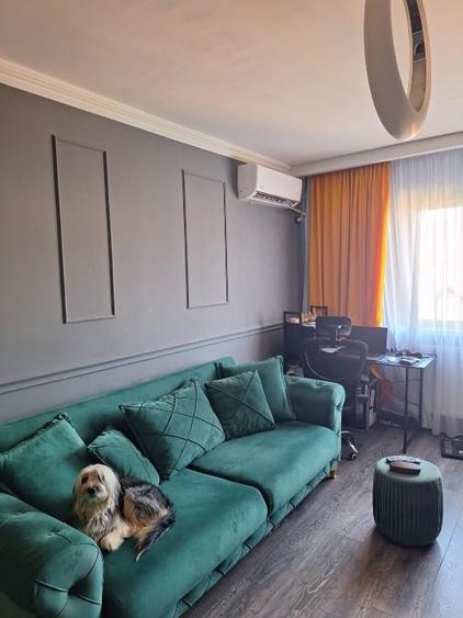 Apartament cu 3 camere decomandat în Central