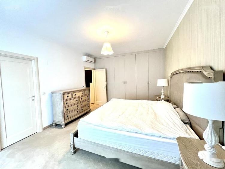 Apartament cu 3 camere în Barbu Văcărescu