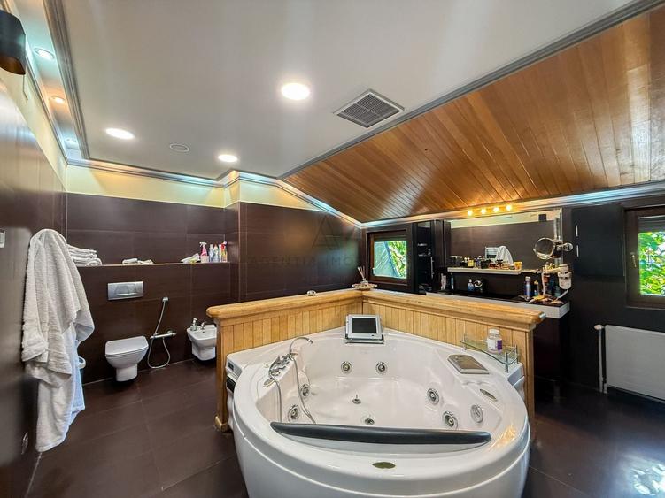 Apartament cu 3 camere semidecomandat în Cotroceni