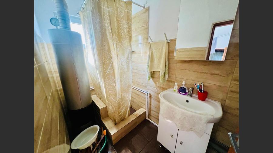 Casă cu 4 camere cu Canalizare în Cocorăștii Mislii