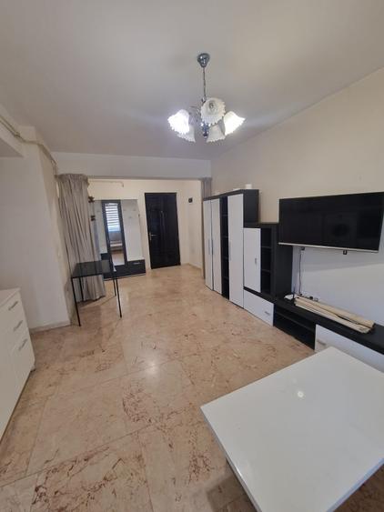 Apartament cu 3 camere decomandat în Copou