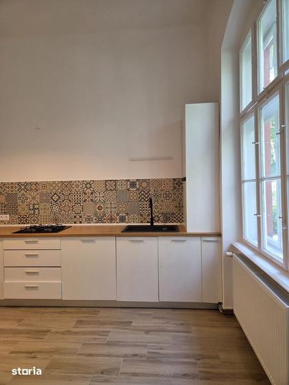 Apartament cu 2 camere, mobilat în Central