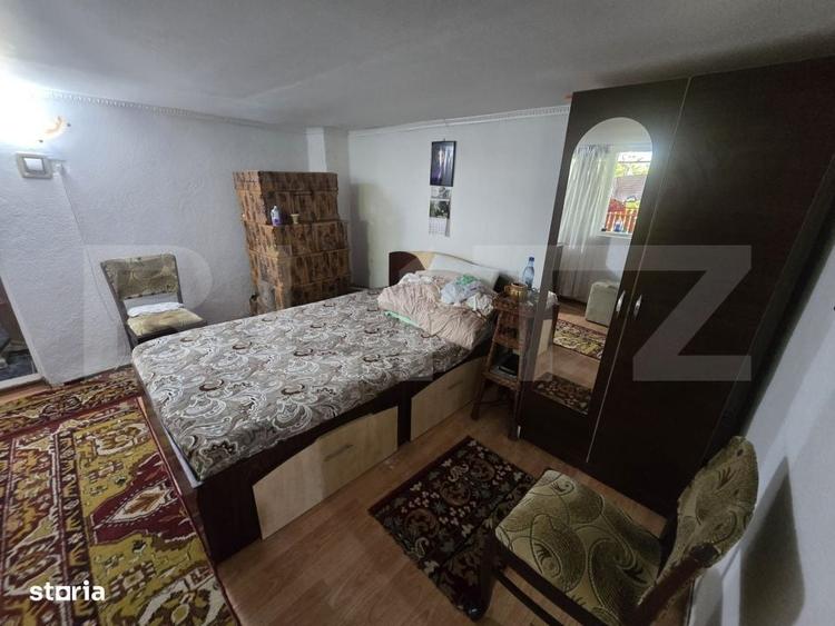 Casă cu 3 camere în Costești