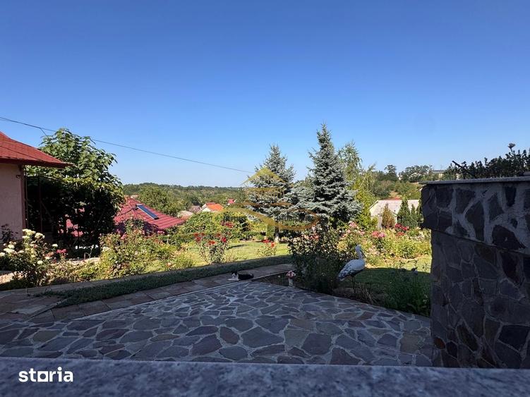 Casă cu 5 camere cu Teren 760 Mp în Măgura