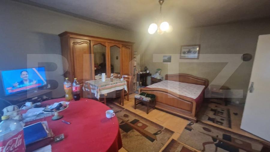 Casă individuală cu 6 camere cu Canalizare în Centrul Istoric