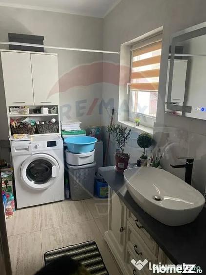 Casă cu 5 camere cu Teren 343 Mp în Central