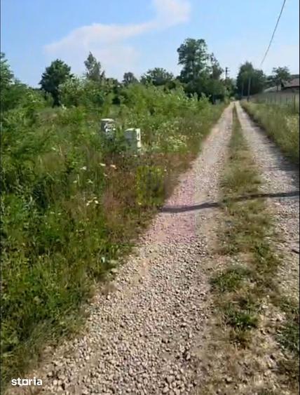 Casă cu 3 camere cu Canalizare în Brebu