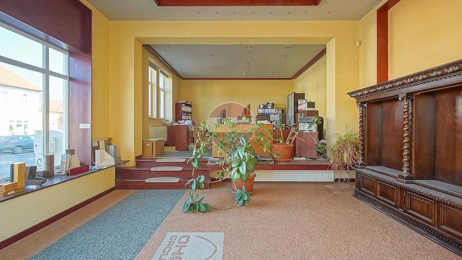 Spațiu comercial, de 120 mp, în Blumăna