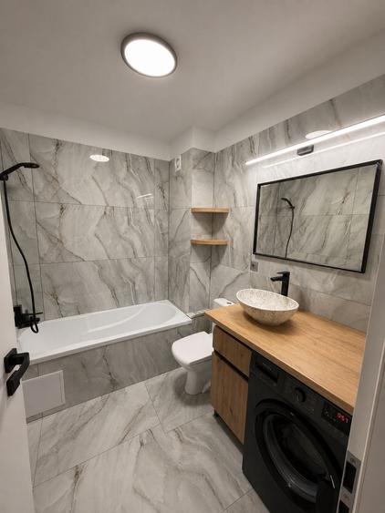Apartament cu 3 camere decomandat în Florești