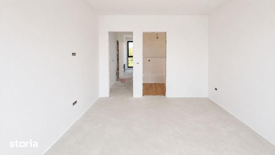 Casă cu 4 camere cu Teren 538 Mp în IAR