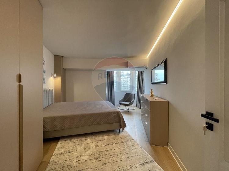 Apartament cu 3 camere decomandat, mobilat în P-ța Alba Iulia